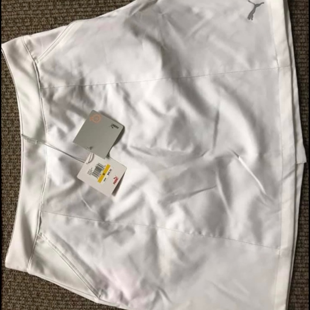 White golf skort size medium with tags